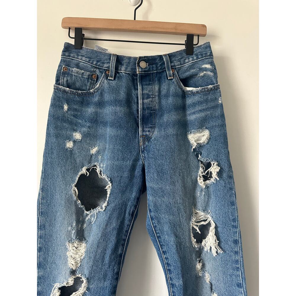 Levi's 501 Distressed Jeans size 28 x 26 - Picture 7 of 10